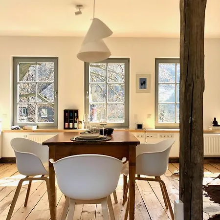 Weingut Huesgen Am Moenchhof *