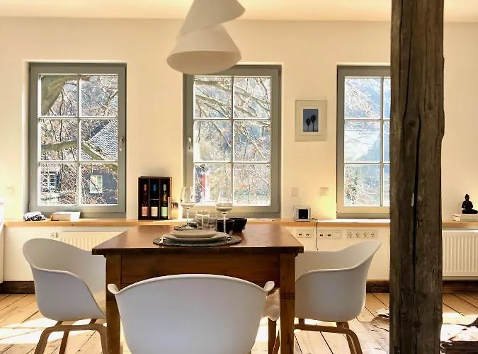 Weingut Huesgen Am Moenchhof *